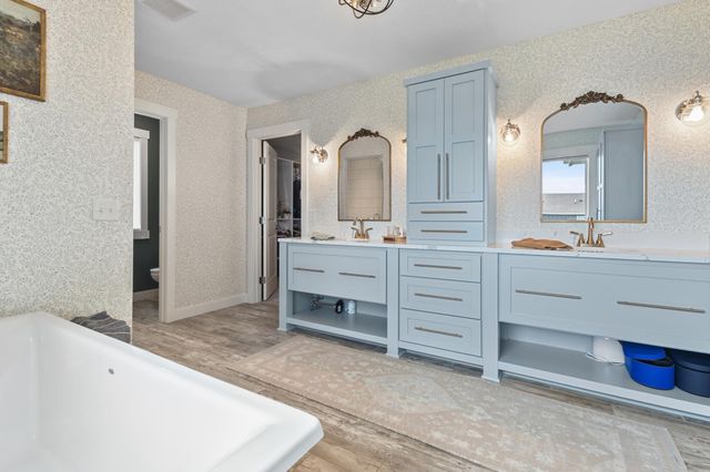 5690 Zanzibar Lane N, Plymouth, MN 55446