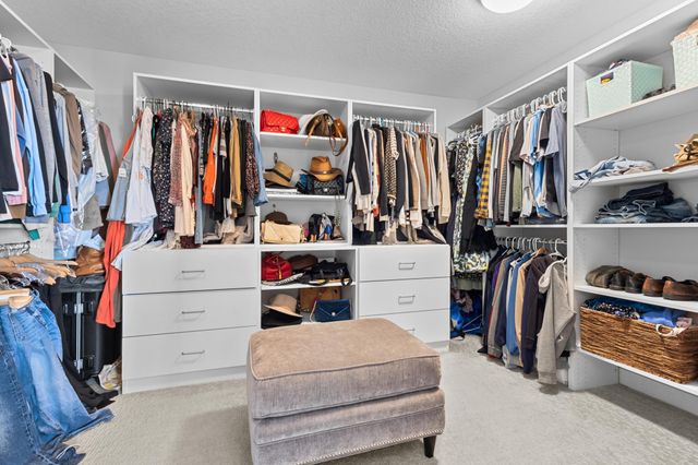 5690 Zanzibar Lane N, Plymouth, MN 55446