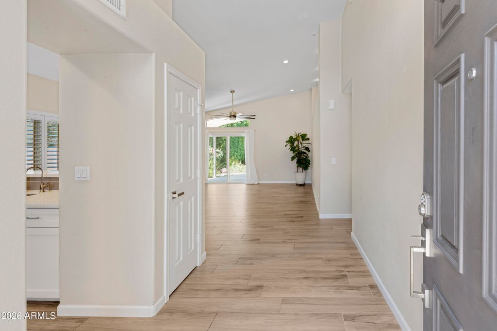 4330 N 32ND Place, Phoenix, AZ 85018 — photo 4
