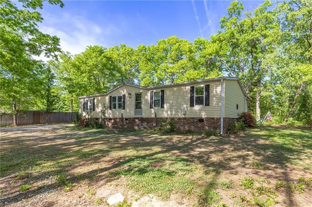 2811 Wagonwheel Road, Reidsville, NC 27320
