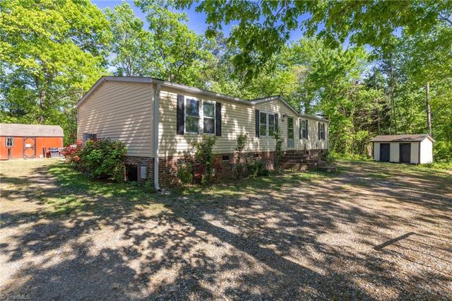 2811 Wagonwheel Road, Reidsville, NC 27320