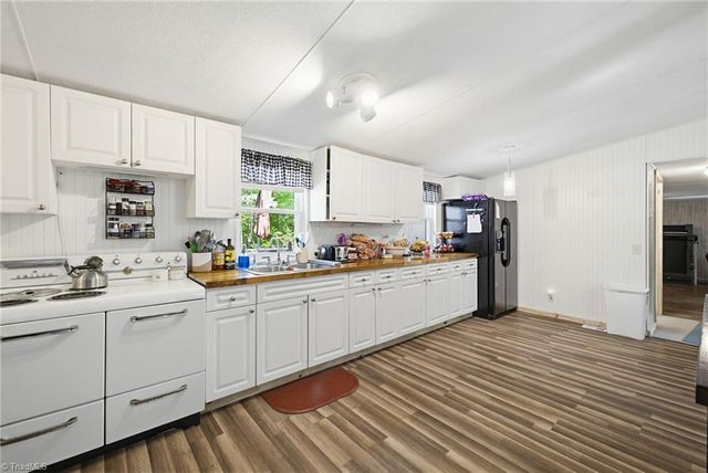 2811 Wagonwheel Road, Reidsville, NC 27320