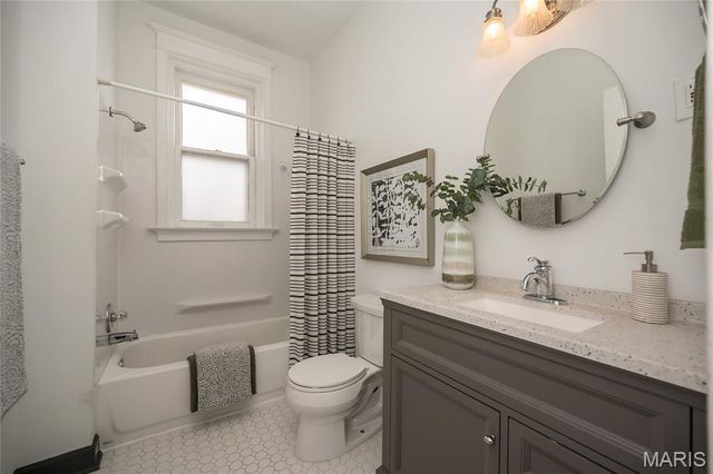 4957 McPherson Avenue 57D, St Louis, MO 63108