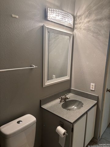 13043 Woller Crk, San Antonio, TX 78249