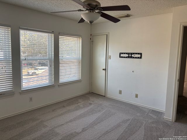 13043 Woller Crk, San Antonio, TX 78249