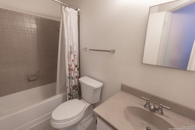 13043 Woller Crk, San Antonio, TX 78249