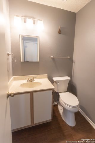 13043 Woller Crk, San Antonio, TX 78249