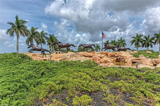 8949 Malibu ST # 304, Naples, FL 34113