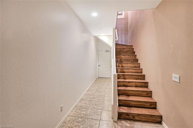 8949 Malibu ST # 304, Naples, FL 34113