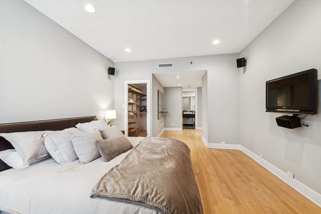 680 N LAKE SHORE Drive 1407, Chicago, IL 60611