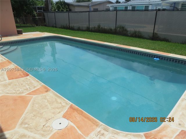 8570 Sunset Strip 8570, Sunrise, FL 33322