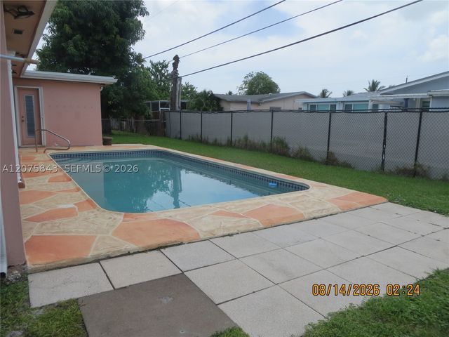 8570 Sunset Strip 8570, Sunrise, FL 33322