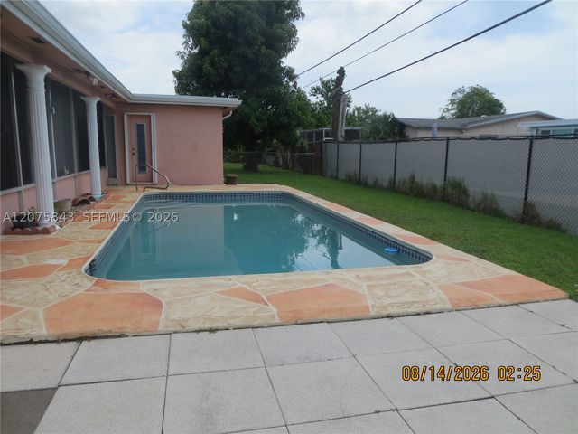 8570 Sunset Strip 8570, Sunrise, FL 33322