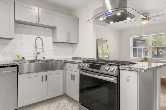 4414 W 43rd Street, Houston, TX 77092