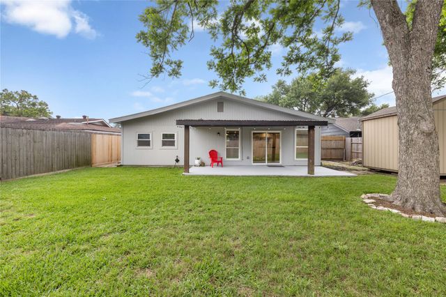 4414 W 43rd Street, Houston, TX 77092