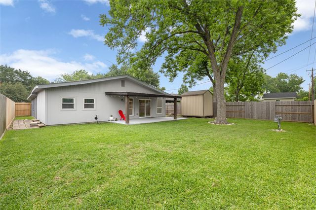 4414 W 43rd Street, Houston, TX 77092