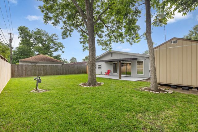 4414 W 43rd Street, Houston, TX 77092