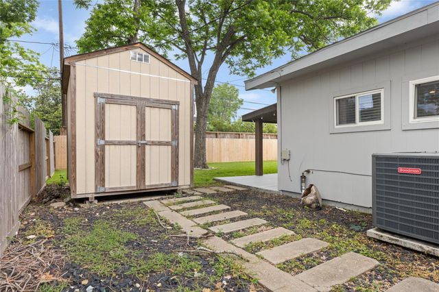 4414 W 43rd Street, Houston, TX 77092