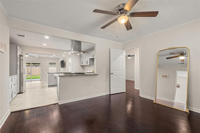 4414 W 43rd Street, Houston, TX 77092