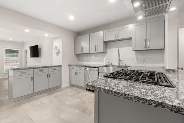 4414 W 43rd Street, Houston, TX 77092