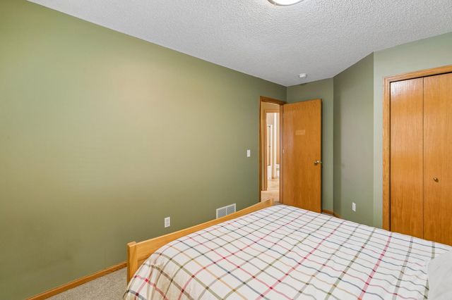 19625 Ireland Way, Lakeville, MN 55044