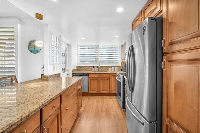 1239 HILLSBORO MILE 202, Hillsboro Beach, FL 33062