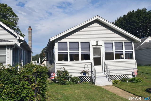 10 Hartford Avenue, Old Lyme, CT 06371