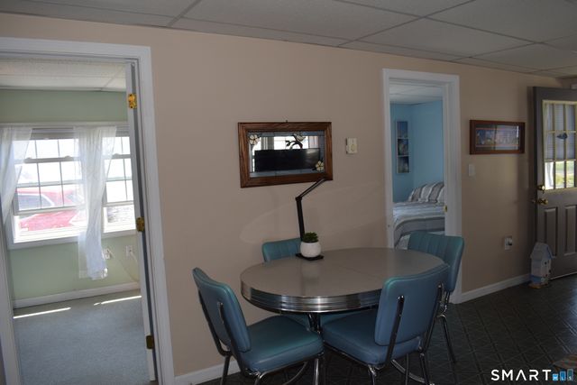 10 Hartford Avenue, Old Lyme, CT 06371