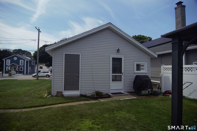 10 Hartford Avenue, Old Lyme, CT 06371