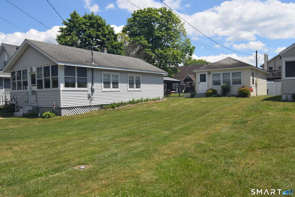 10 Hartford Avenue, Old Lyme, CT 06371