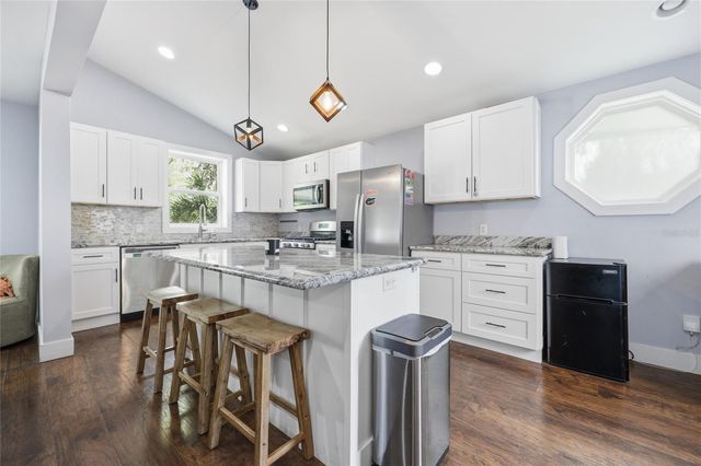 403 NE 9 STREET, Gainesville, FL 32601