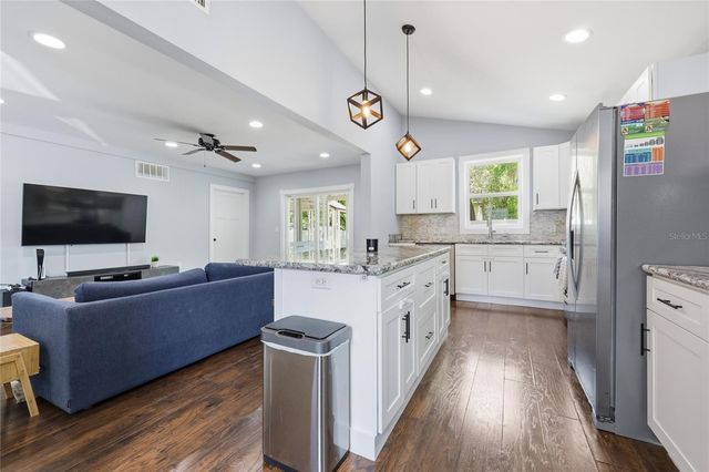 403 NE 9 STREET, Gainesville, FL 32601