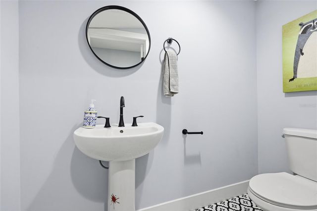 403 NE 9 STREET, Gainesville, FL 32601