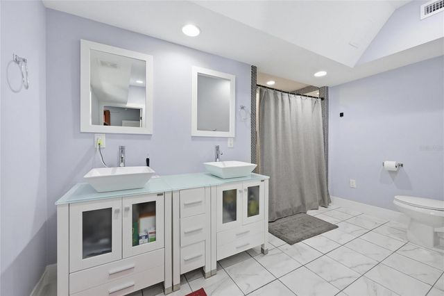 403 NE 9 STREET, Gainesville, FL 32601