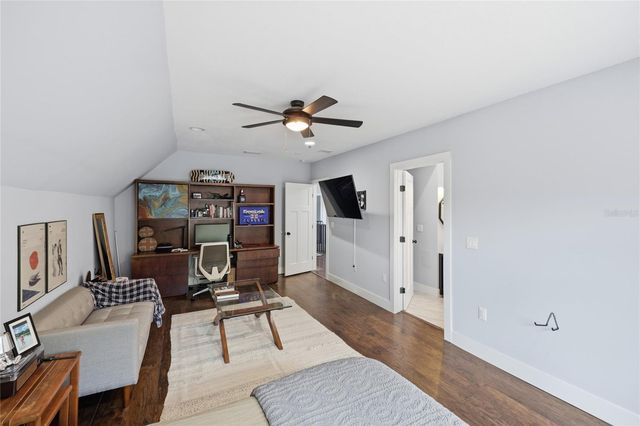 403 NE 9 STREET, Gainesville, FL 32601