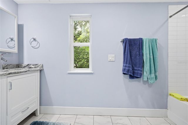 403 NE 9 STREET, Gainesville, FL 32601