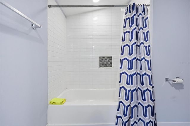 403 NE 9 STREET, Gainesville, FL 32601