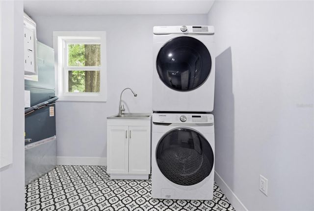 403 NE 9 STREET, Gainesville, FL 32601