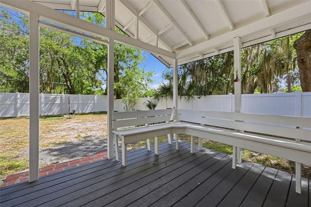 403 NE 9 STREET, Gainesville, FL 32601