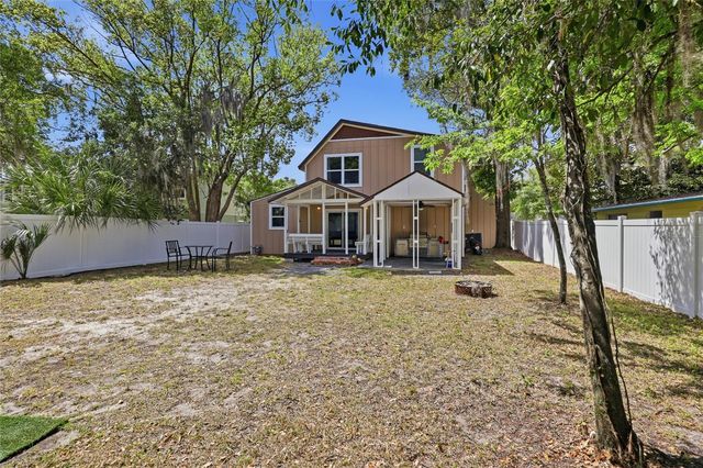 403 NE 9 STREET, Gainesville, FL 32601