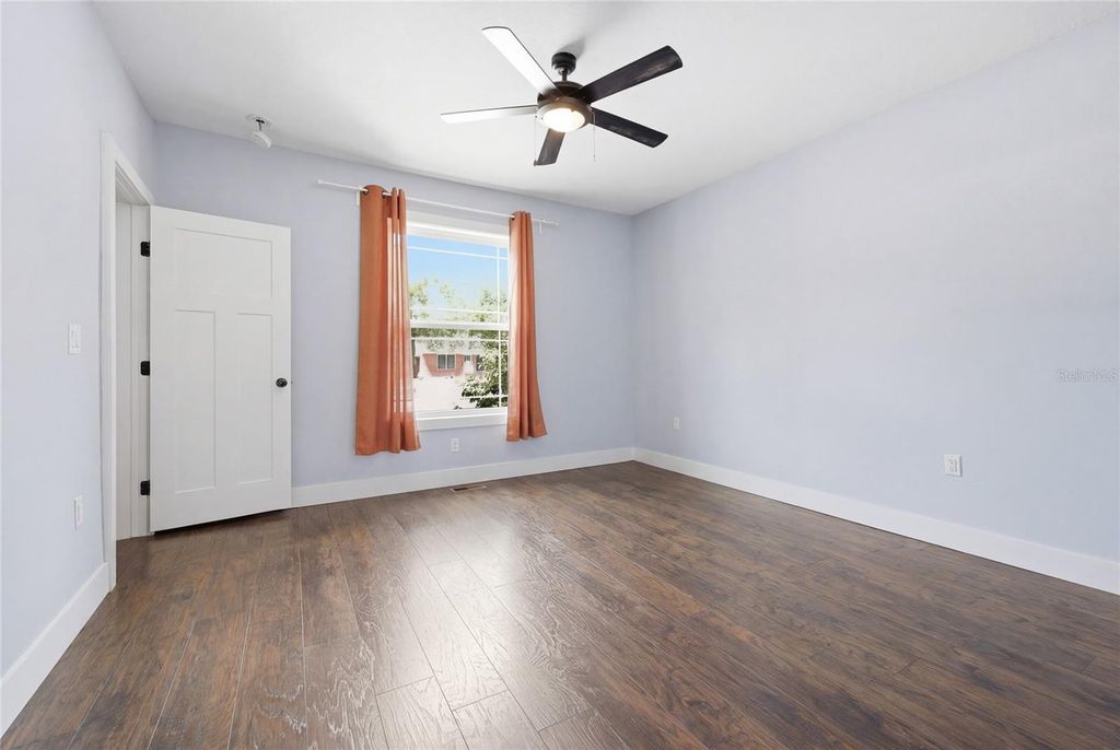 Image 24 of property listing at 403 NE 9 STREET, Gainesville, FL 32601