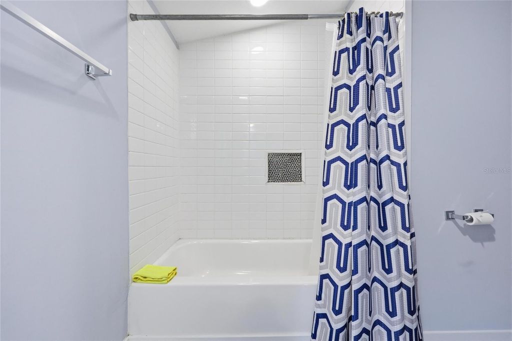 Image 47 of property listing at 403 NE 9 STREET, Gainesville, FL 32601