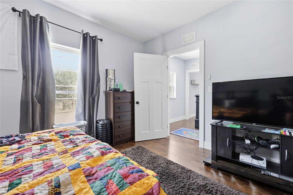 Image 50 of property listing at 403 NE 9 STREET, Gainesville, FL 32601