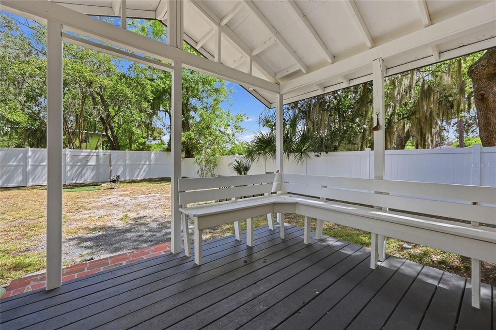 Image 52 of property listing at 403 NE 9 STREET, Gainesville, FL 32601