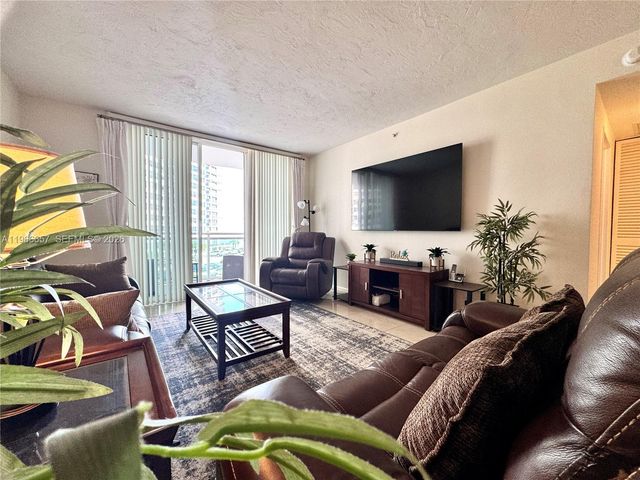 3001 S Ocean Dr 349, Hollywood, FL 33019