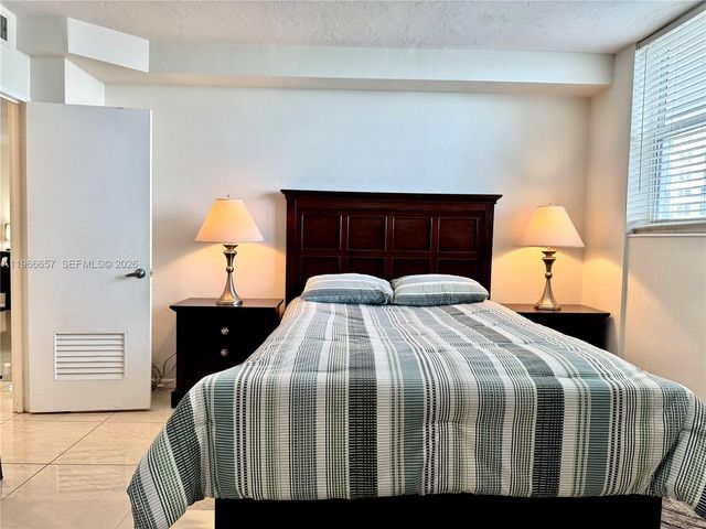 3001 S Ocean Dr 349, Hollywood, FL 33019
