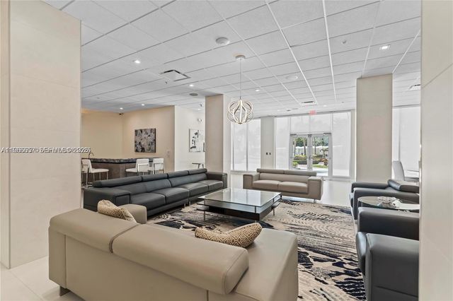 3001 S Ocean Dr 349, Hollywood, FL 33019