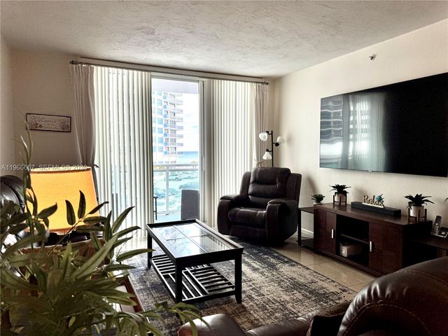 3001 S Ocean Dr 349, Hollywood, FL 33019