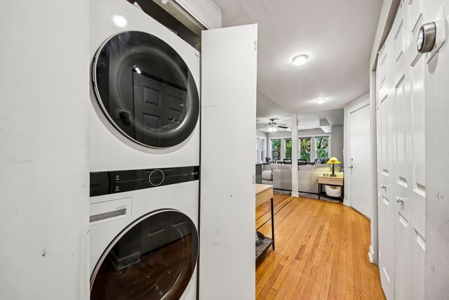 3011 W Gunnison Street 1W, Chicago, IL 60625