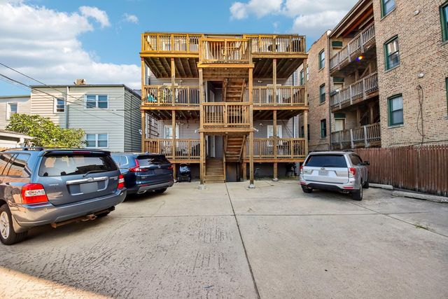 3011 W Gunnison Street 1W, Chicago, IL 60625
